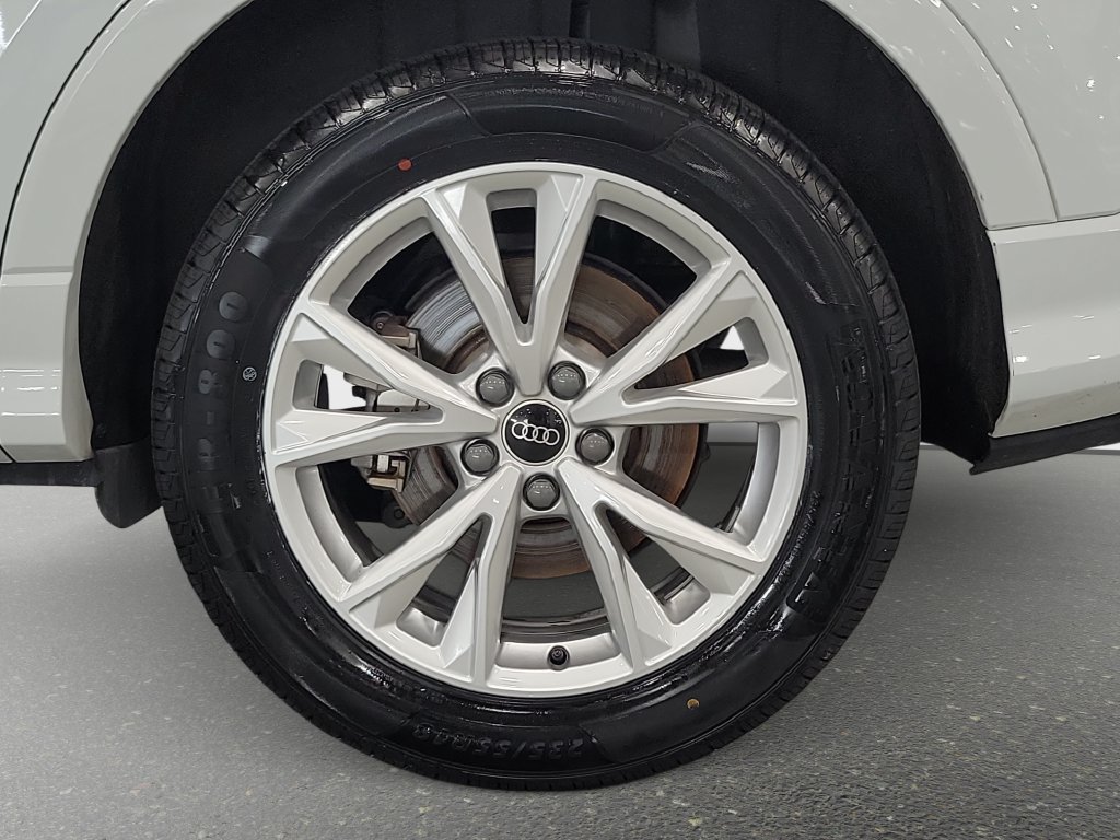 Used 2024 Audi Q3 2.0T Premium w/ Convenience Package AWD/4WD image 30