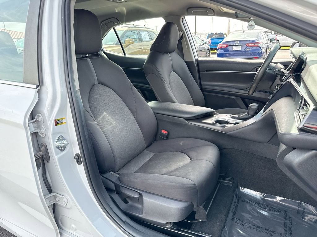 Used 2022 Toyota Camry LE FWD image 25