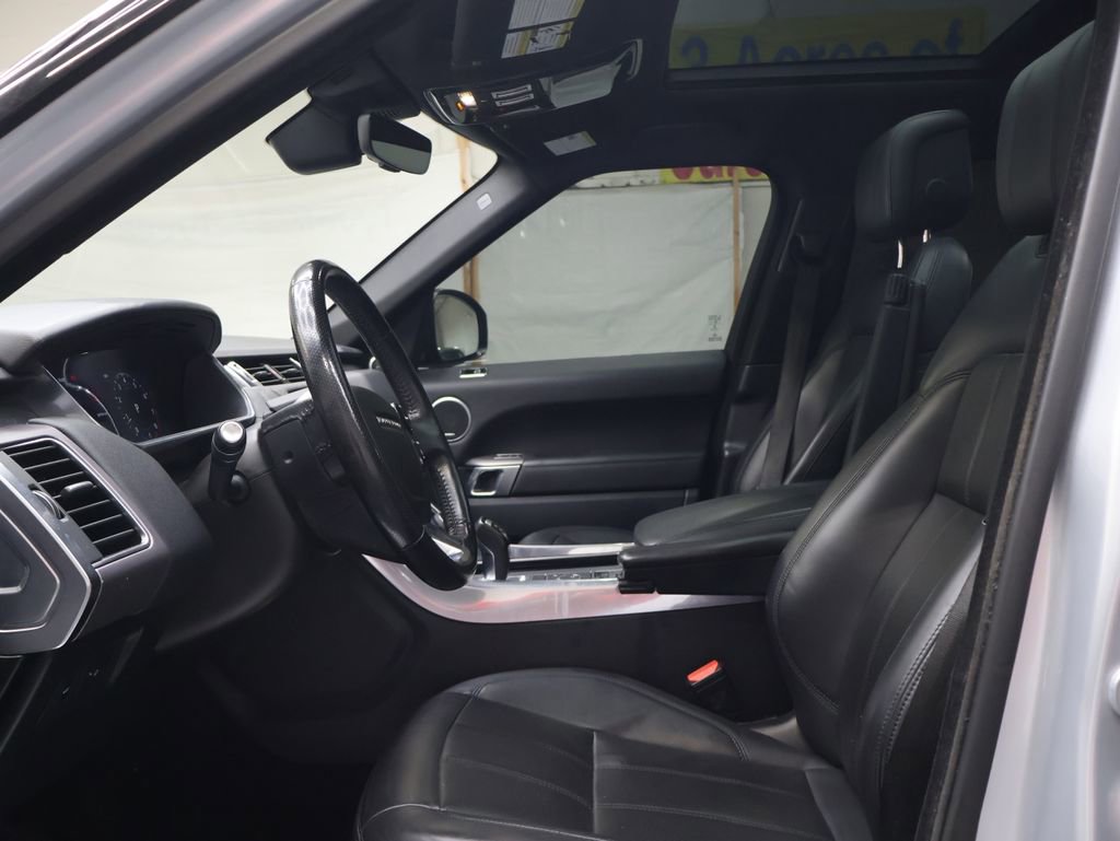 Used 2018 Land Rover Range Rover Sport HSE image 16