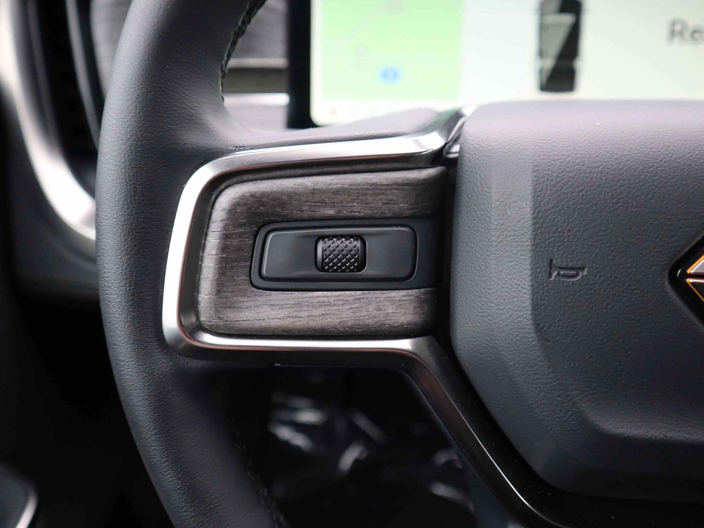 Used 2026 Rivian R1S Adventure image 19