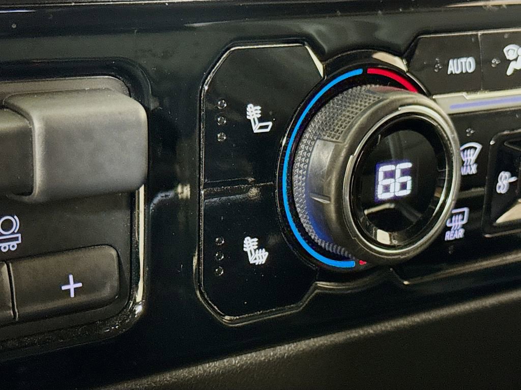 Used 2023 Chevrolet Silverado 1500 RST image 19