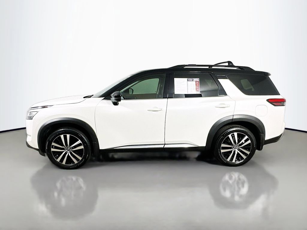 Used 2023 Nissan Pathfinder Platinum w/ Cargo Package AWD/4WD image 5