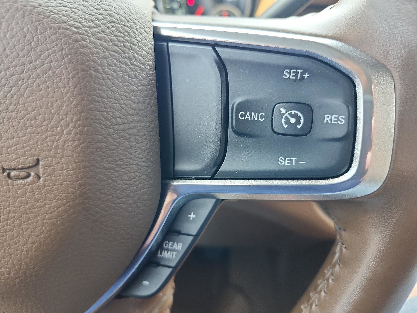 Used 2023 RAM 2500 Laramie AWD/4WD image 28