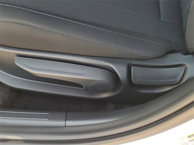 New 2026 Hyundai Elantra SE image 12