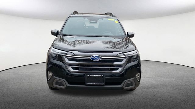 Used 2025 Subaru Forester Limited image 3
