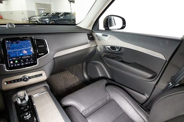 Certified 2023 Volvo XC90 T8 Ultimate w/ Protection Package Premier image 7