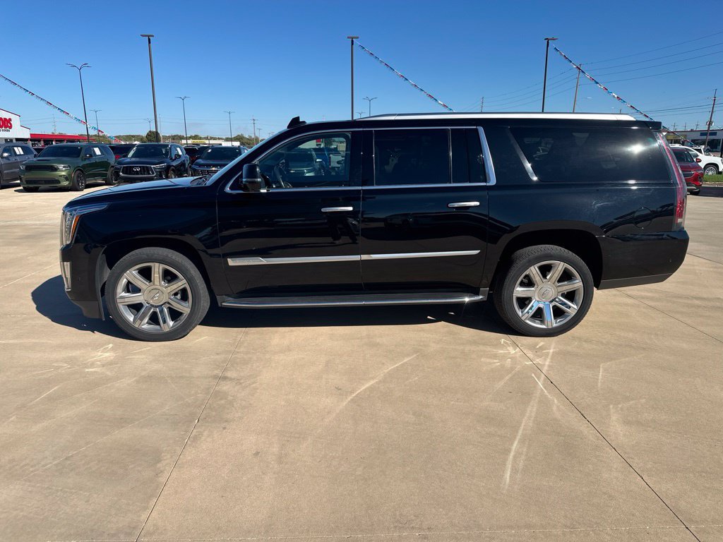 Used 2018 Cadillac Escalade ESV Luxury AWD/4WD image 29