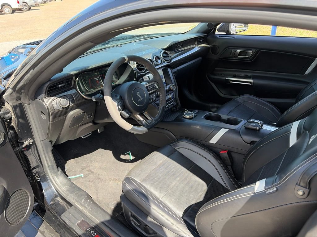 Used 2022 Ford Mustang Shelby GT500 w/ Technology Package RWD image 9
