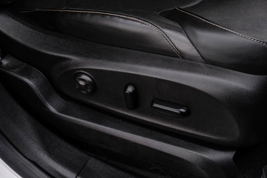 Used 2017 Buick Envision Essence FWD image 39