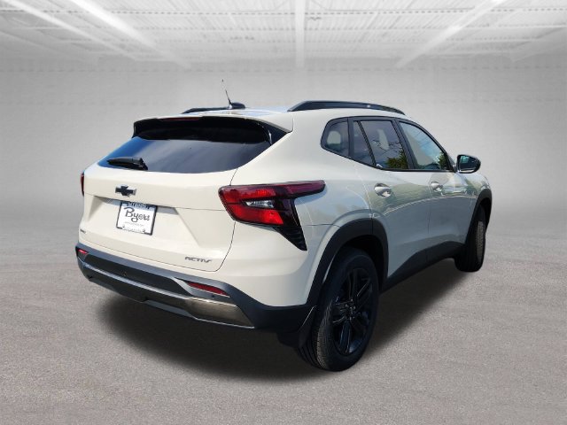 New 2026 Chevrolet Trax ACTIV w/ Sunroof Package FWD image 7