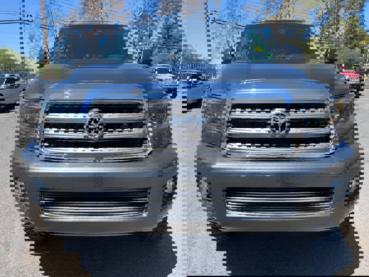 Used 2014 Toyota Sequoia SR5 AWD/4WD image 12