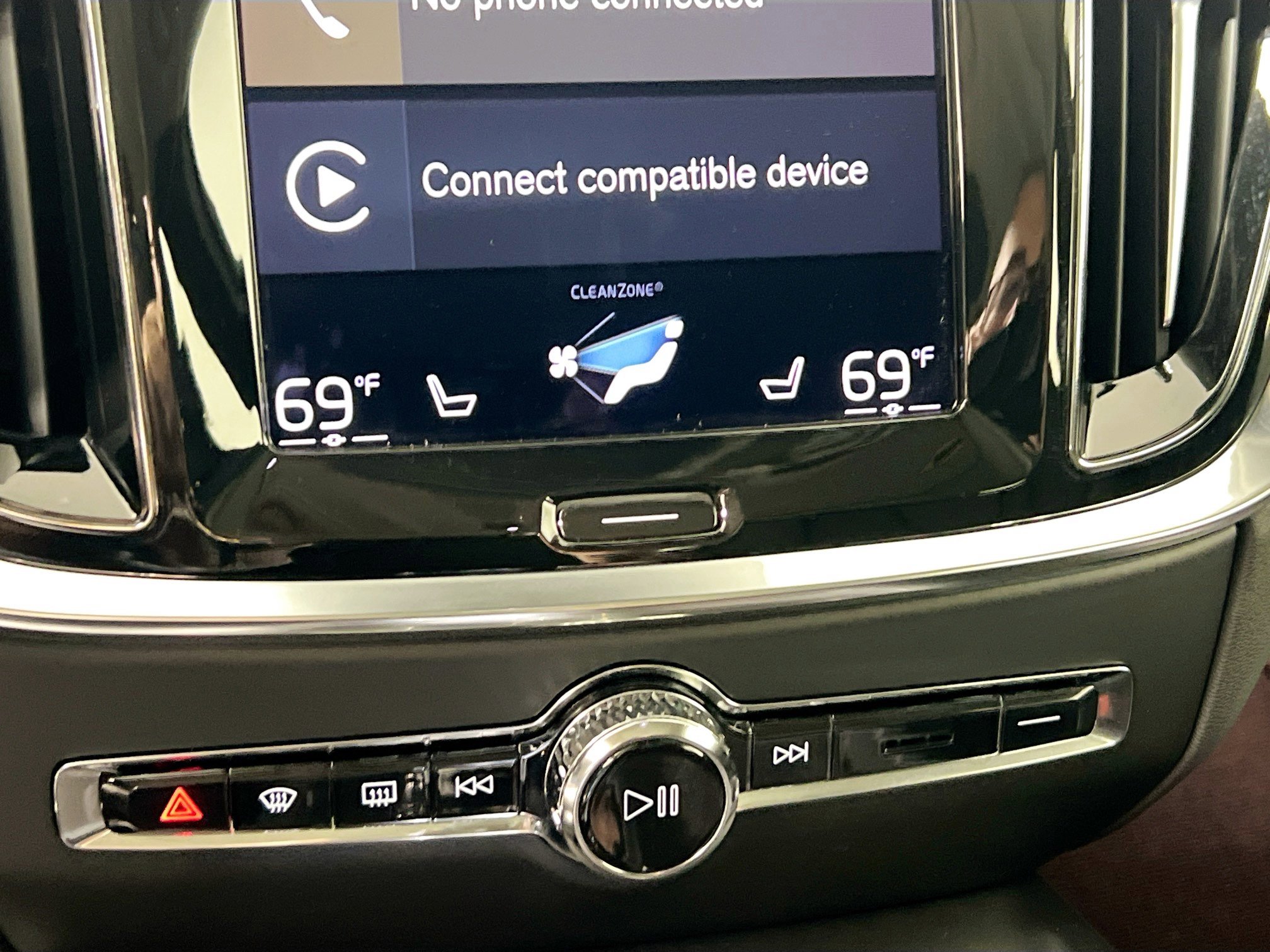 Used 2022 Volvo S60 B5 Inscription image 27