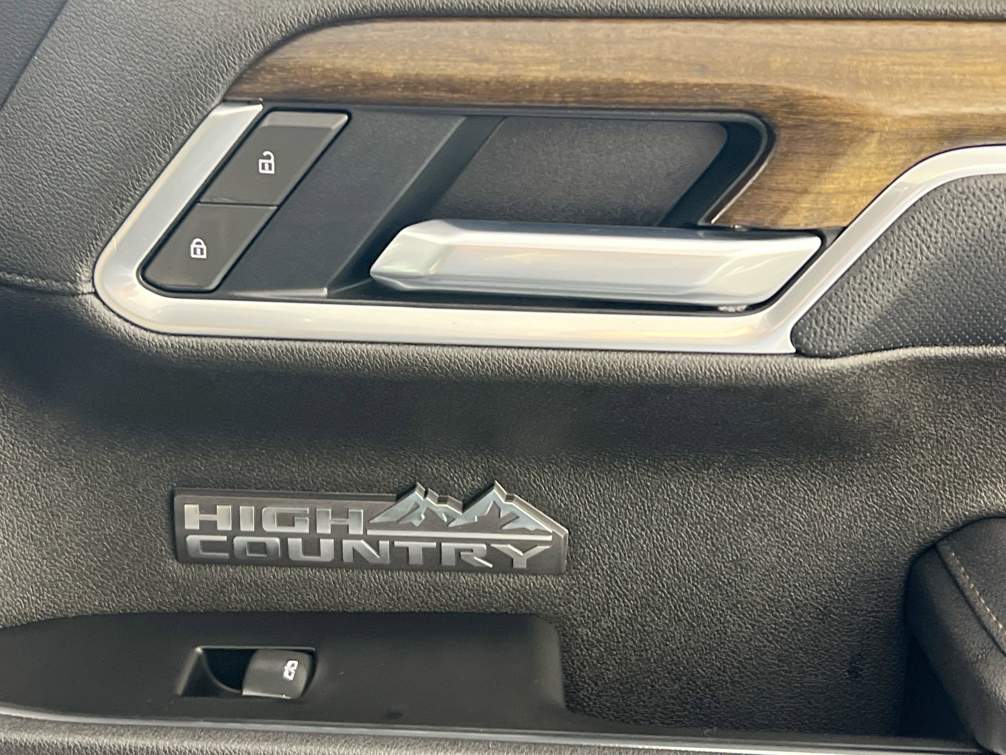 Used 2026 Chevrolet Silverado 1500 High Country image 32