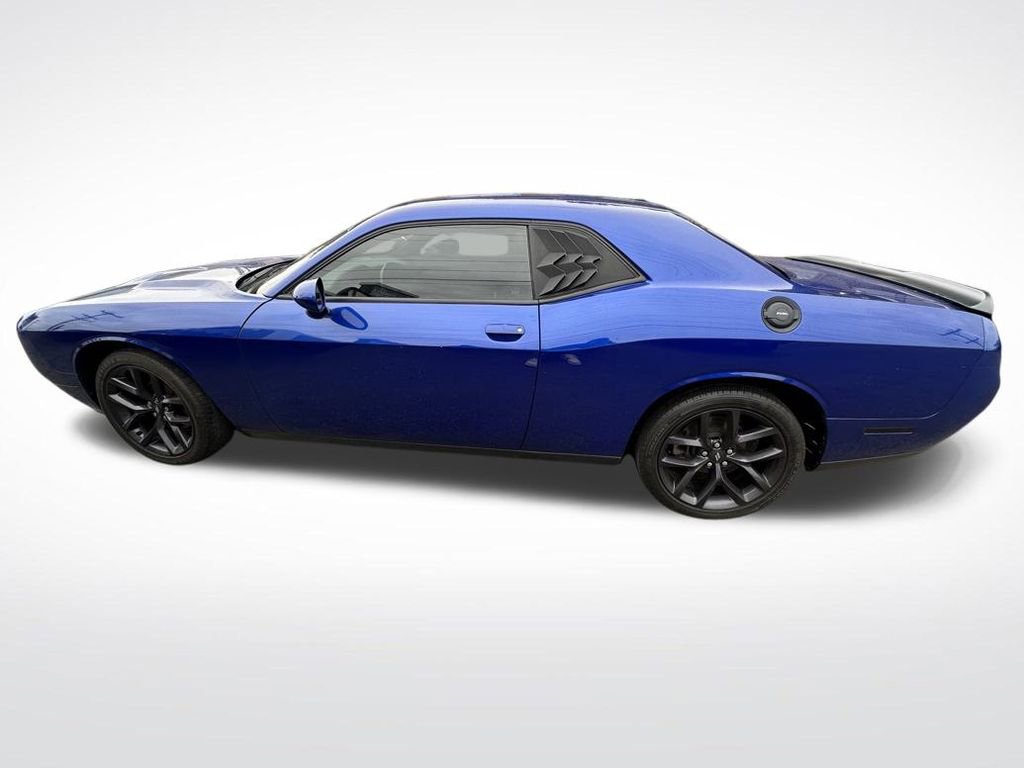 Used 2021 Dodge Challenger SXT w/ Blacktop Package image 10
