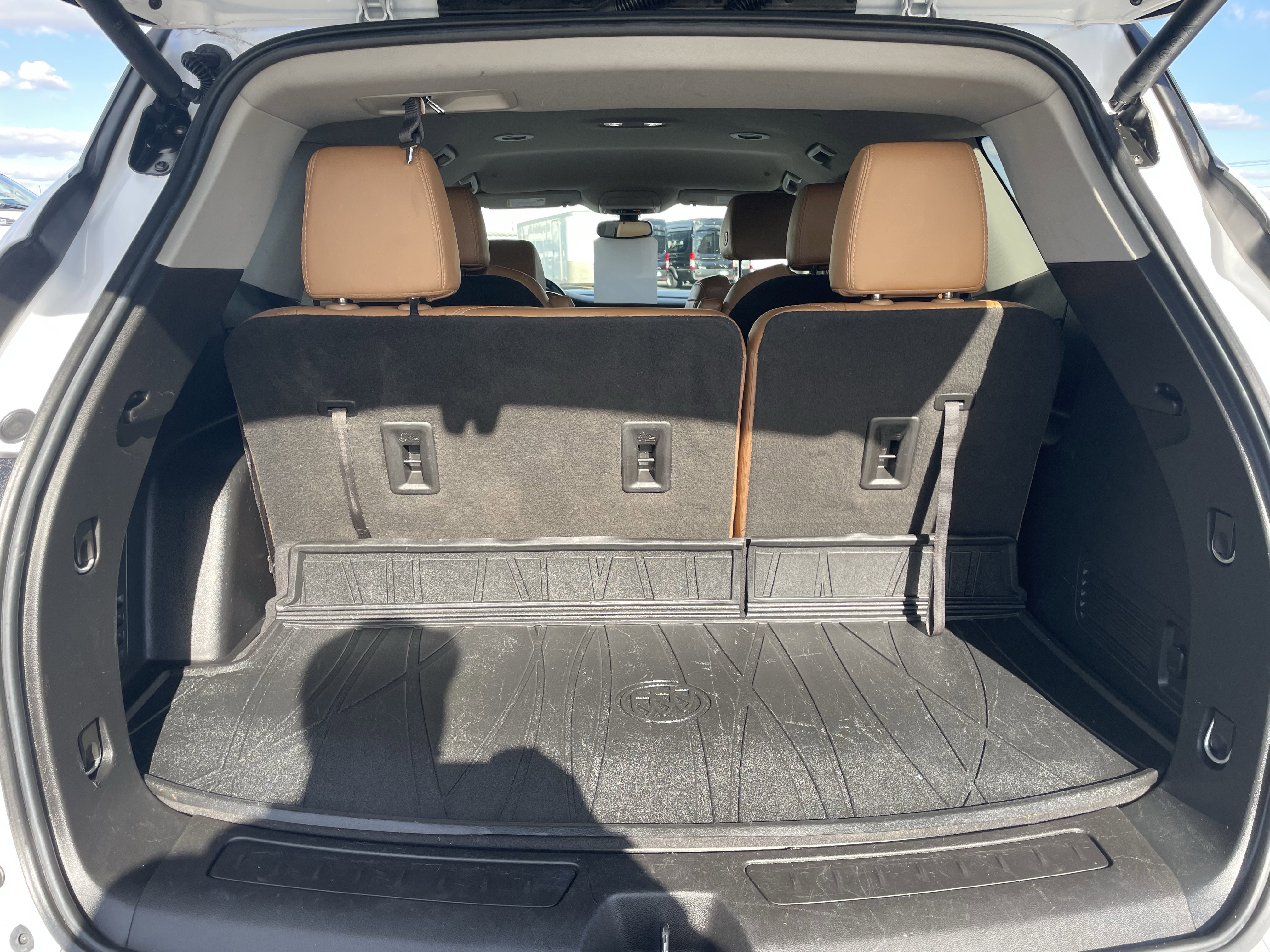 Used 2020 Buick Enclave Essence w/ LPO, Floor Liner Package AWD/4WD image 9
