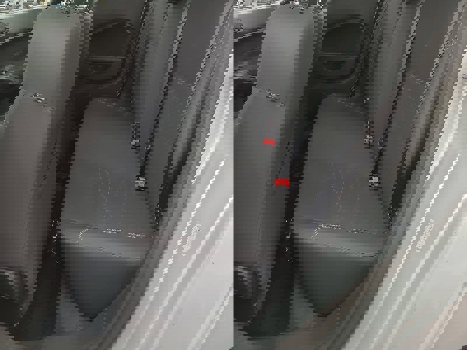 Used 2016 Ford Fiesta SE image 21