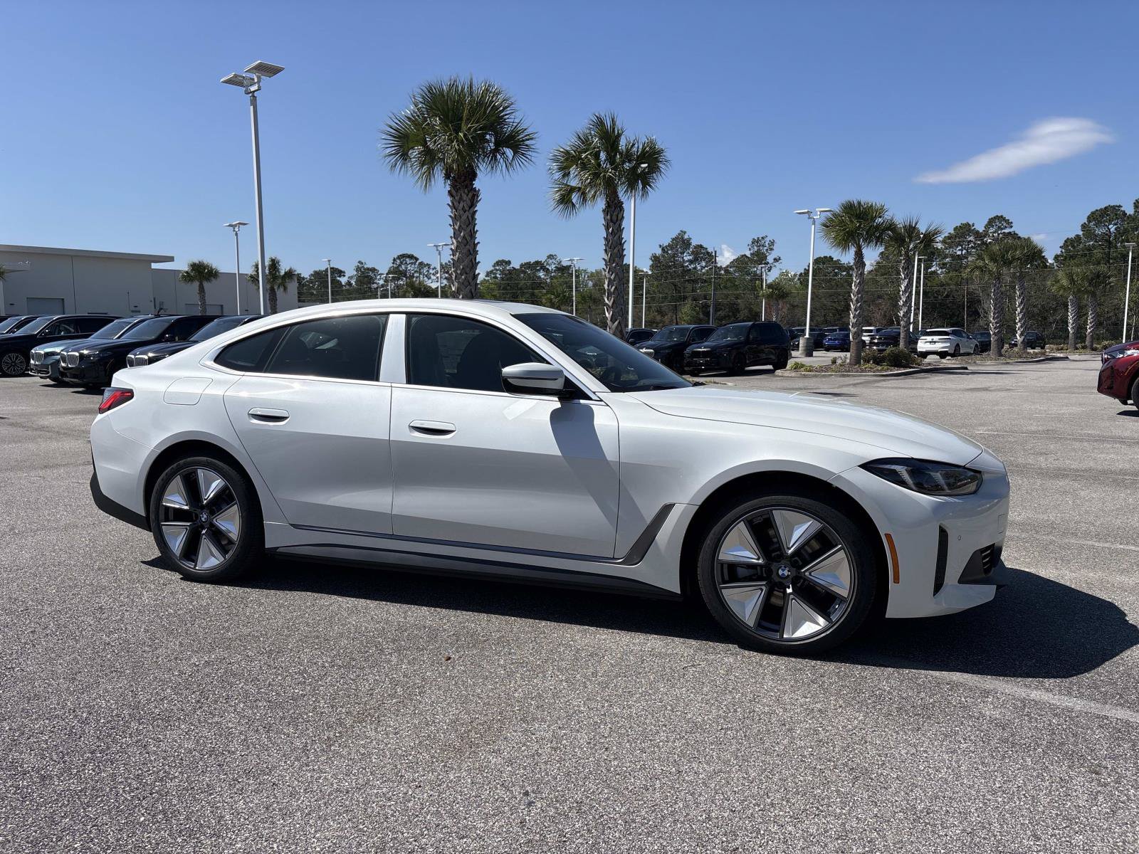 New 2026 BMW i4 eDrive40 w/ Premium Package RWD image 2
