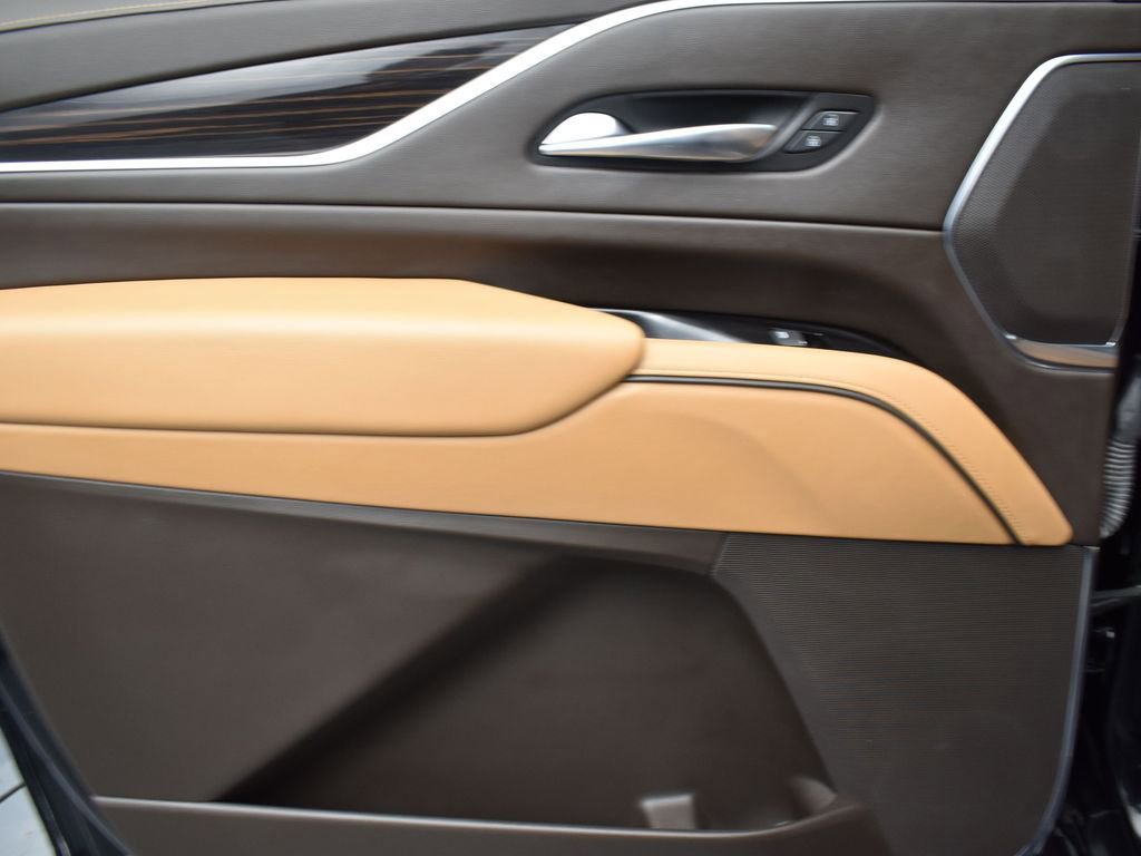 Used 2023 Cadillac Escalade ESV Premium Luxury image 27