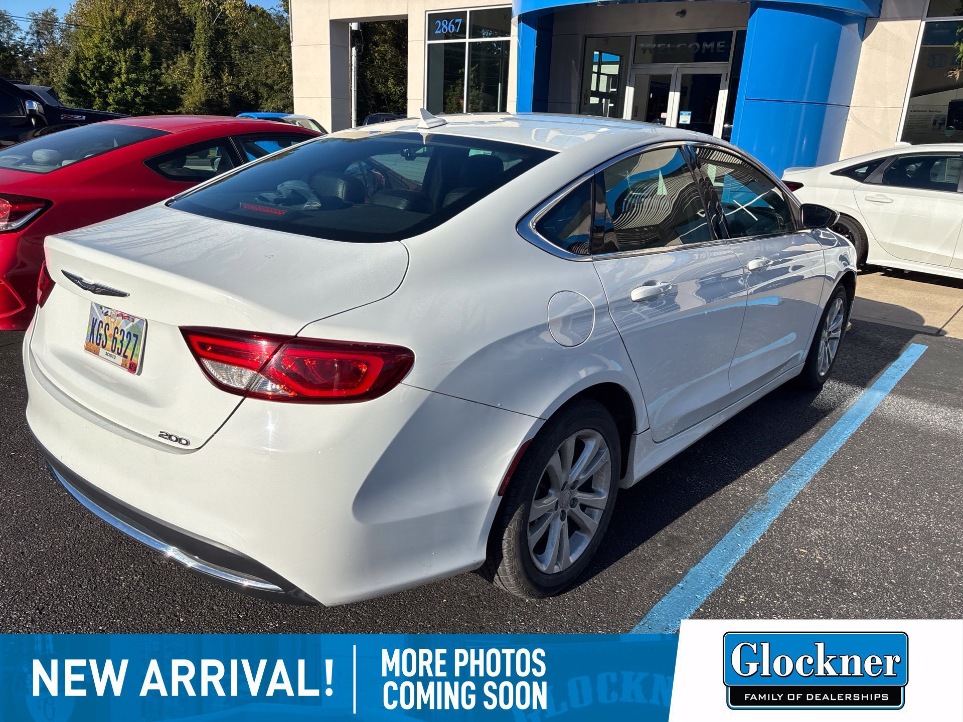 Used 2016 Chrysler 200 Limited Platinum w/ Comfort & Convenience Group FWD image 4