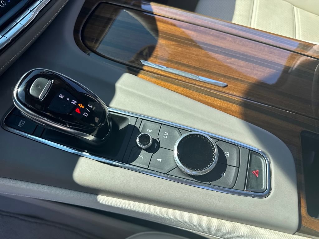 Used 2024 Cadillac Escalade Sport Platinum w/ LPO, ONYX Package image 22