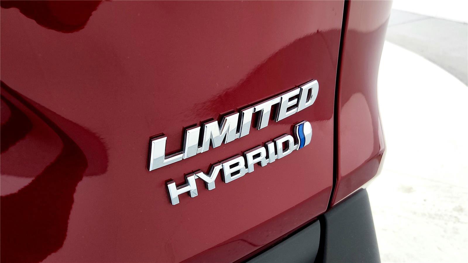 Used 2024 Toyota RAV4 Limited image 13