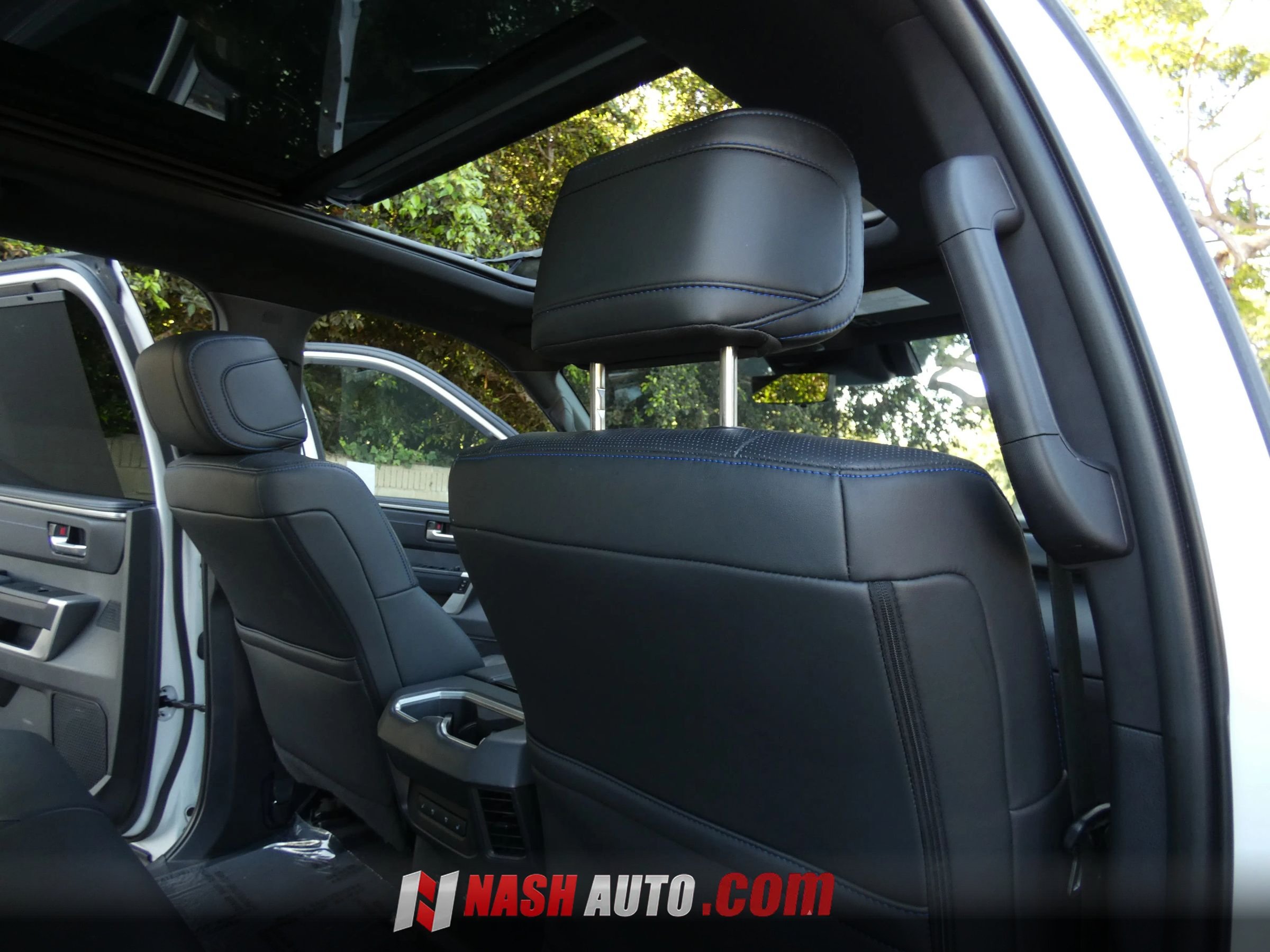 Used 2024 Toyota Tundra Platinum AWD/4WD image 43