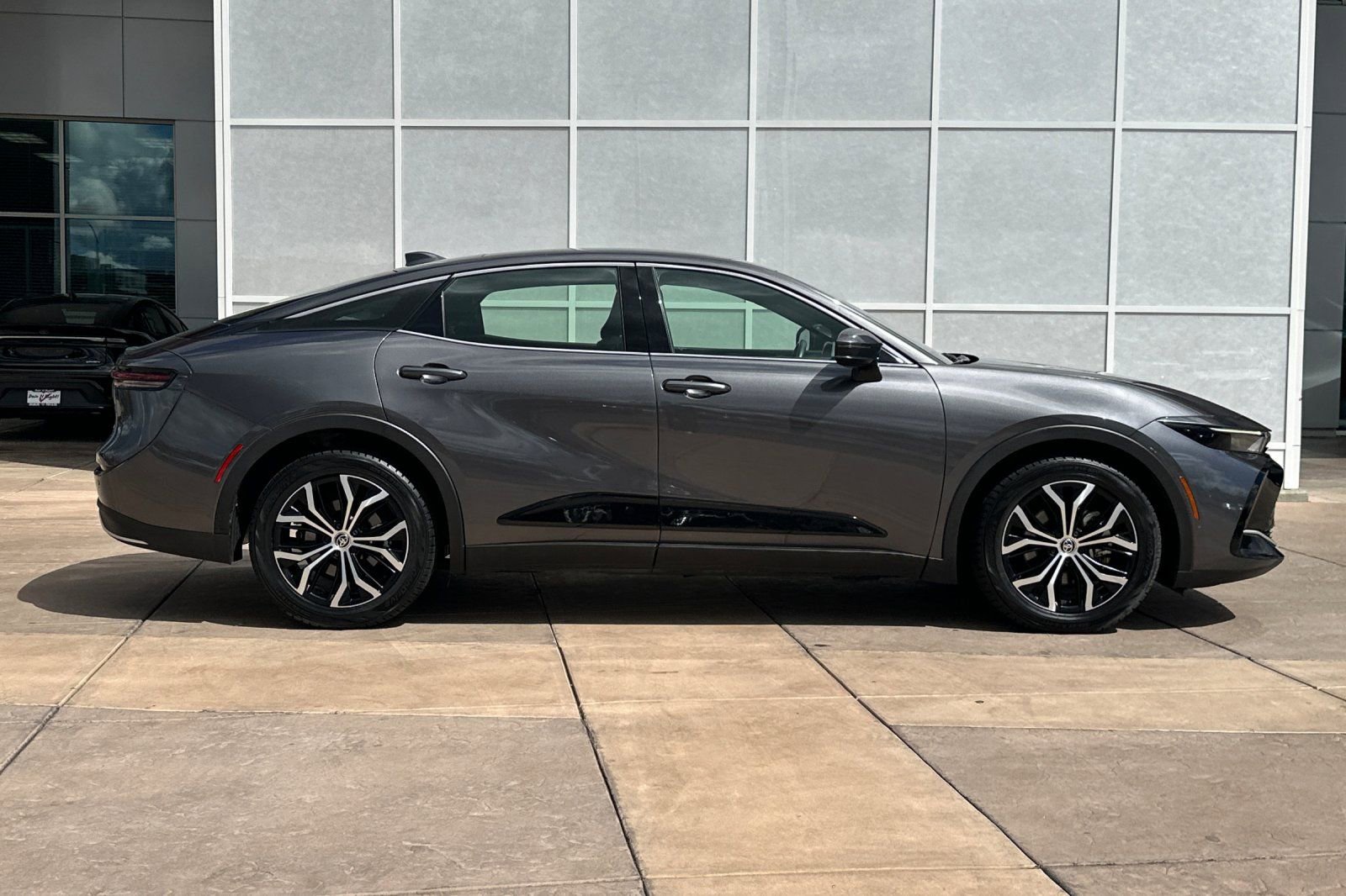 Used 2024 Toyota Crown Limited image 3