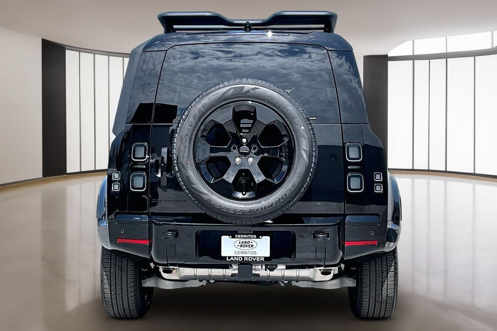 New 2026 Land Rover Defender 110 X-Dynamic SE AWD/4WD image 4