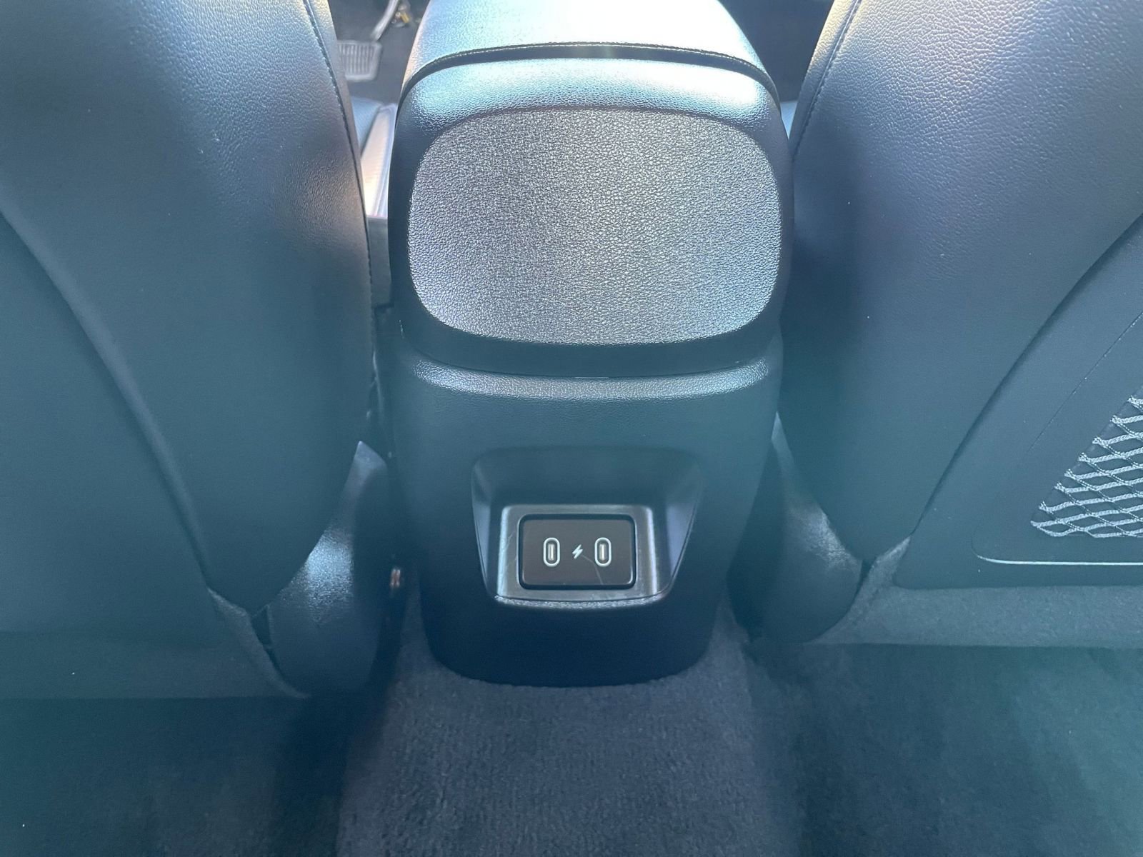 Used 2025 Hyundai Elantra Limited image 25