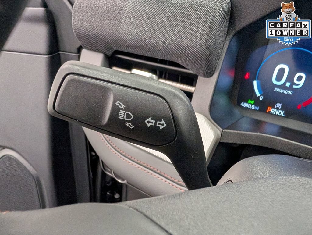 Used 2025 Ford Explorer Active AWD/4WD image 18