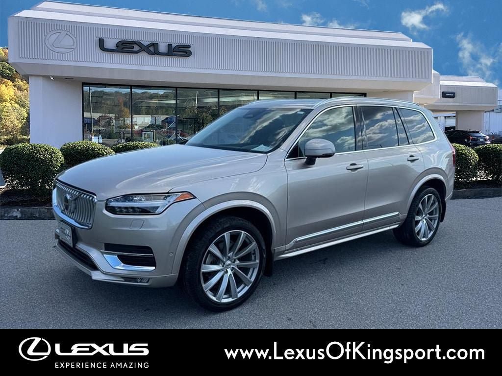 Used 2023 Volvo XC90 B6 Plus w/ Protection Package AWD/4WD image 1