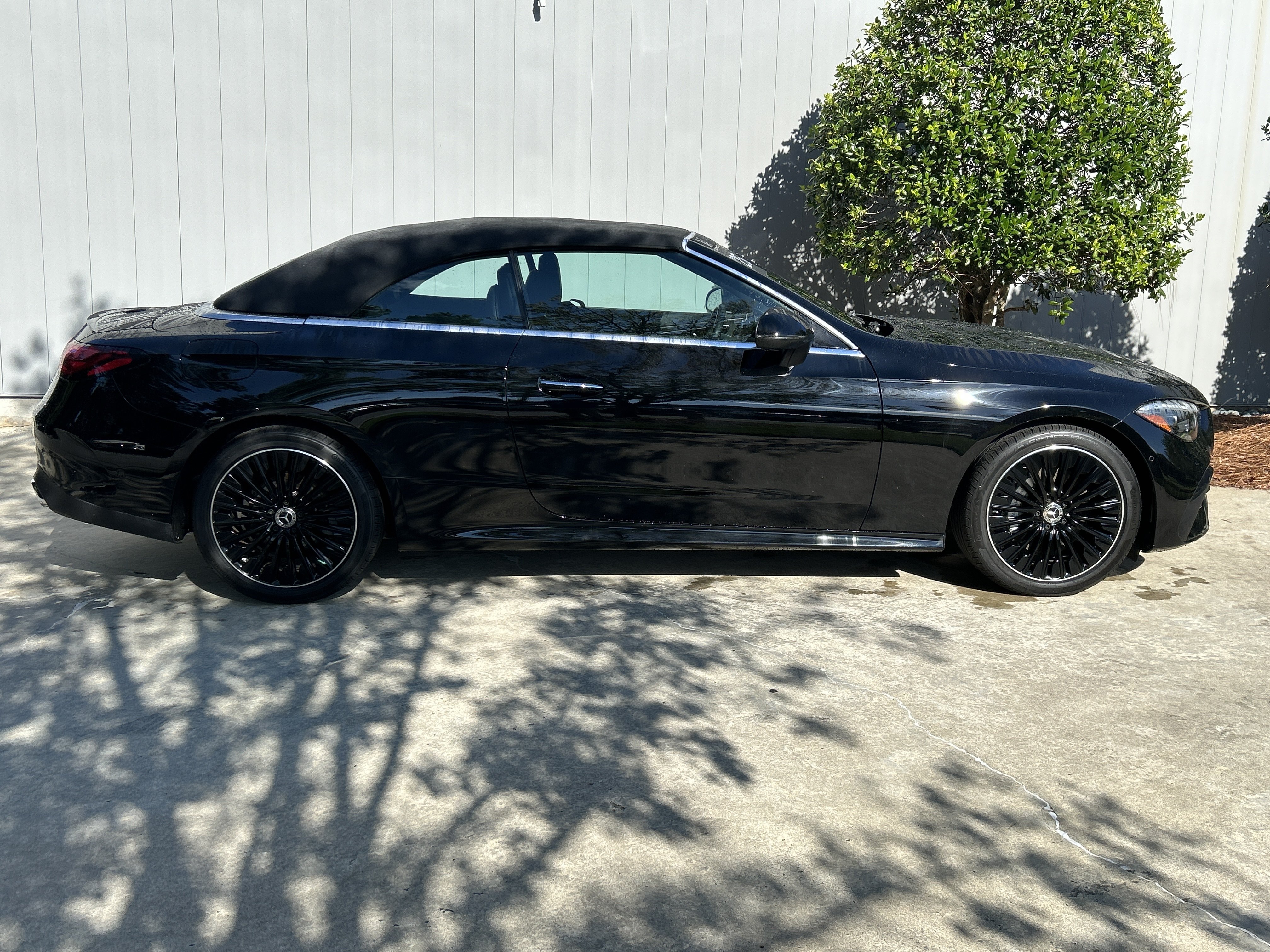 Certified 2025 Mercedes-Benz CLE 300 4MATIC Cabriolet image 9
