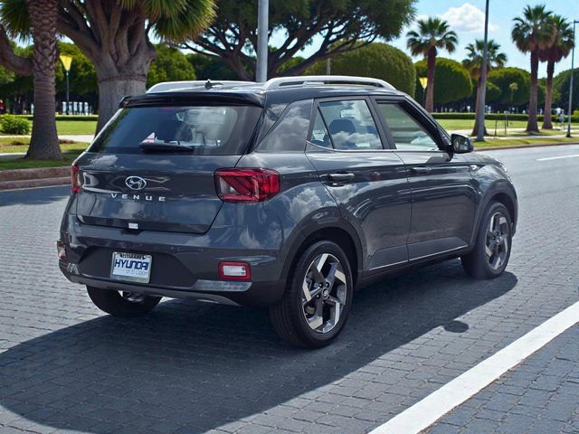 New 2026 Hyundai Venue SEL FWD image 5
