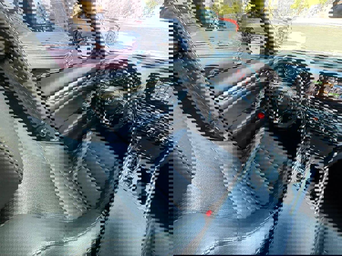 Used 2018 Honda Accord Sport image 28