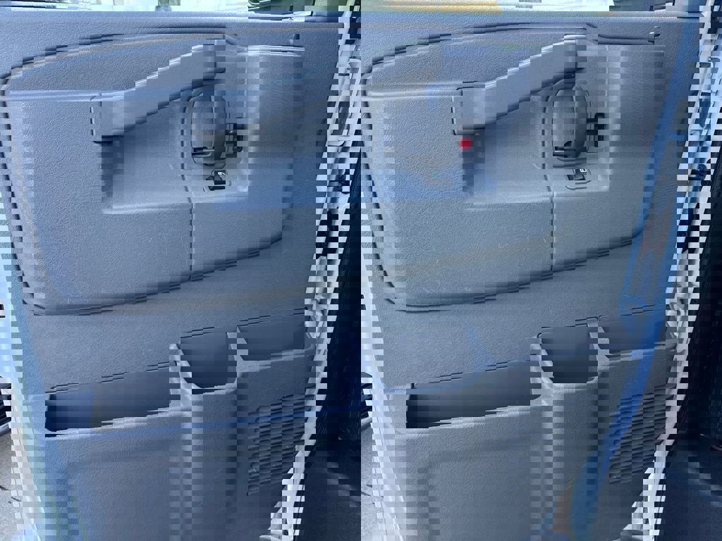 Used 2023 Chevrolet Express 3500 LT w/ LT Preferred Equipment Group image 13