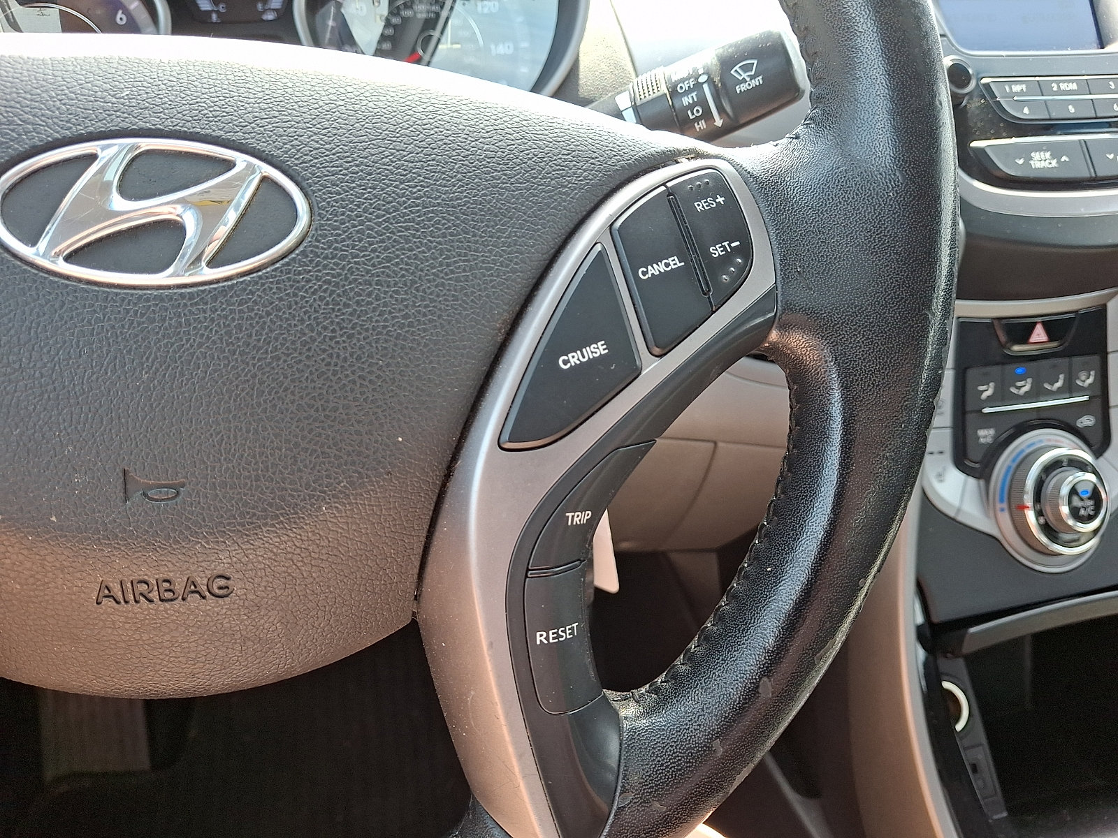 Used 2013 Hyundai Elantra Limited FWD image 20
