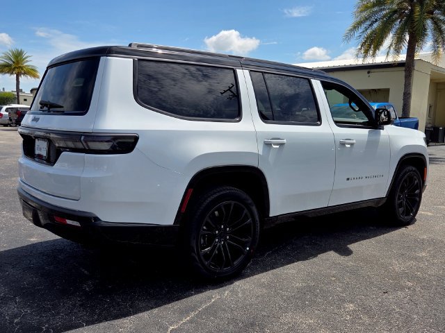 New 2026 Jeep Grand Wagoneer Summit w/ Premium Group III AWD/4WD image 12