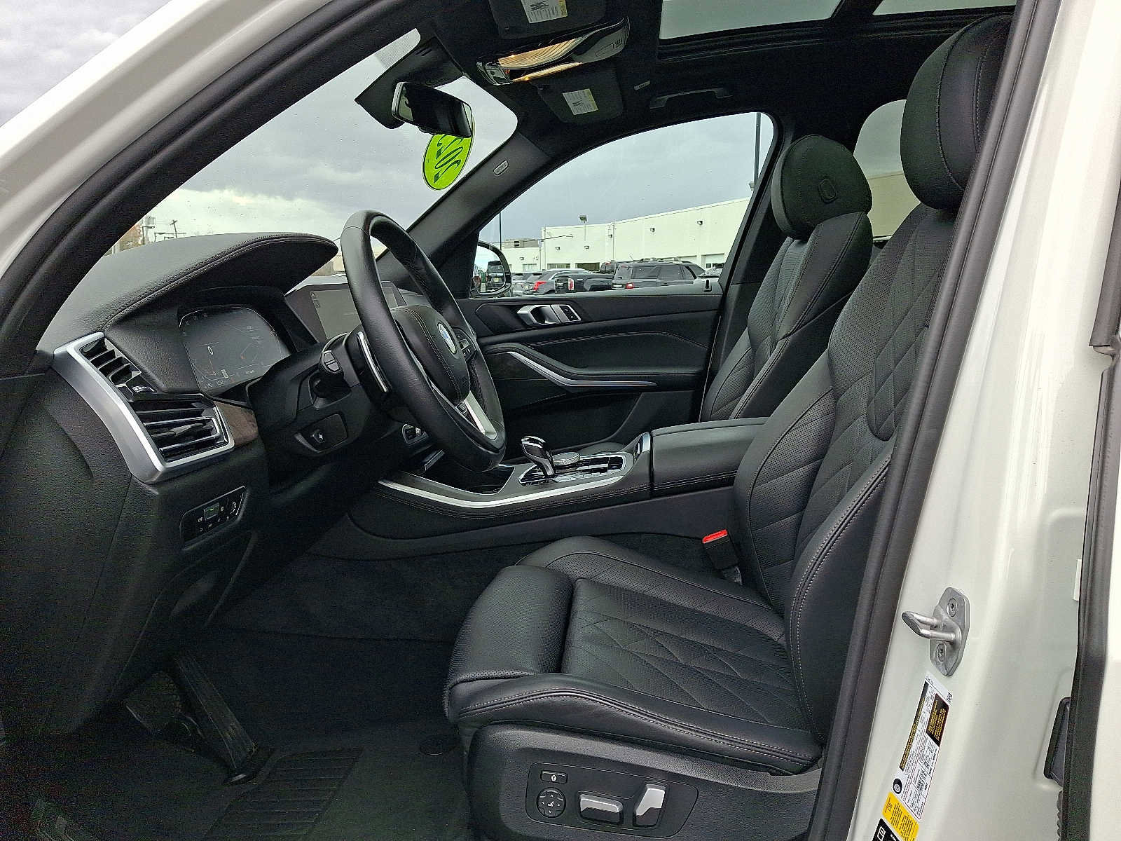 Used 2023 BMW X5 xDrive40i w/ Premium Package image 13