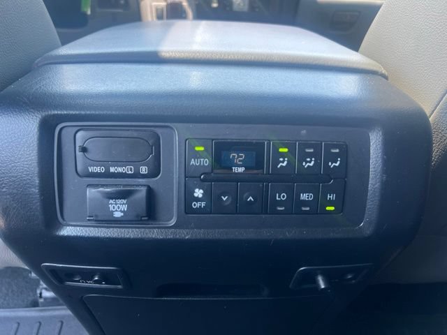 Used 2012 Toyota Sequoia Platinum AWD/4WD image 23