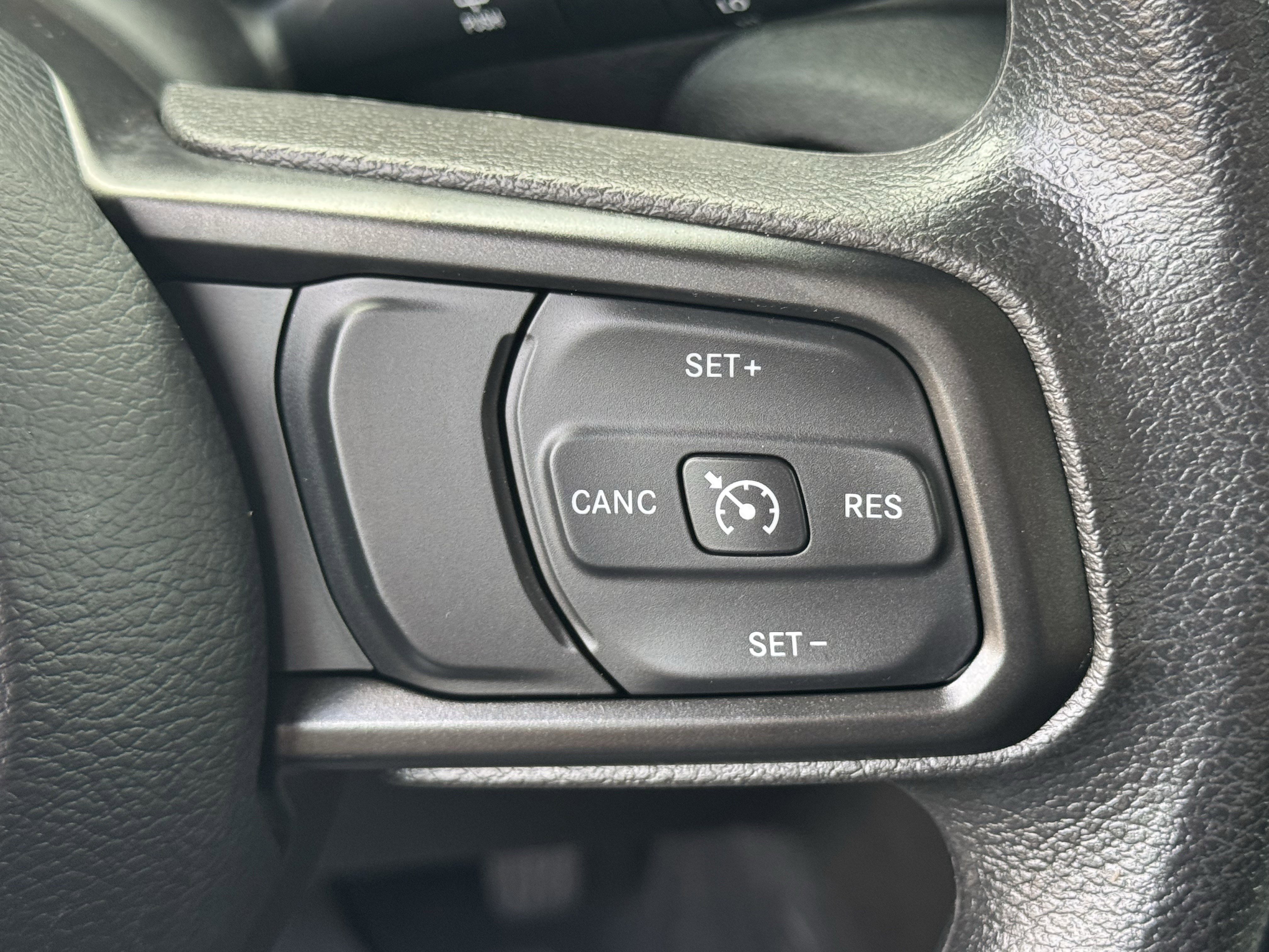 Used 2025 Jeep Wrangler Sport image 24