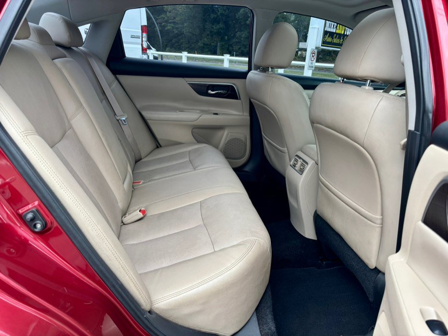 Used 2015 Nissan Altima FWD image 16
