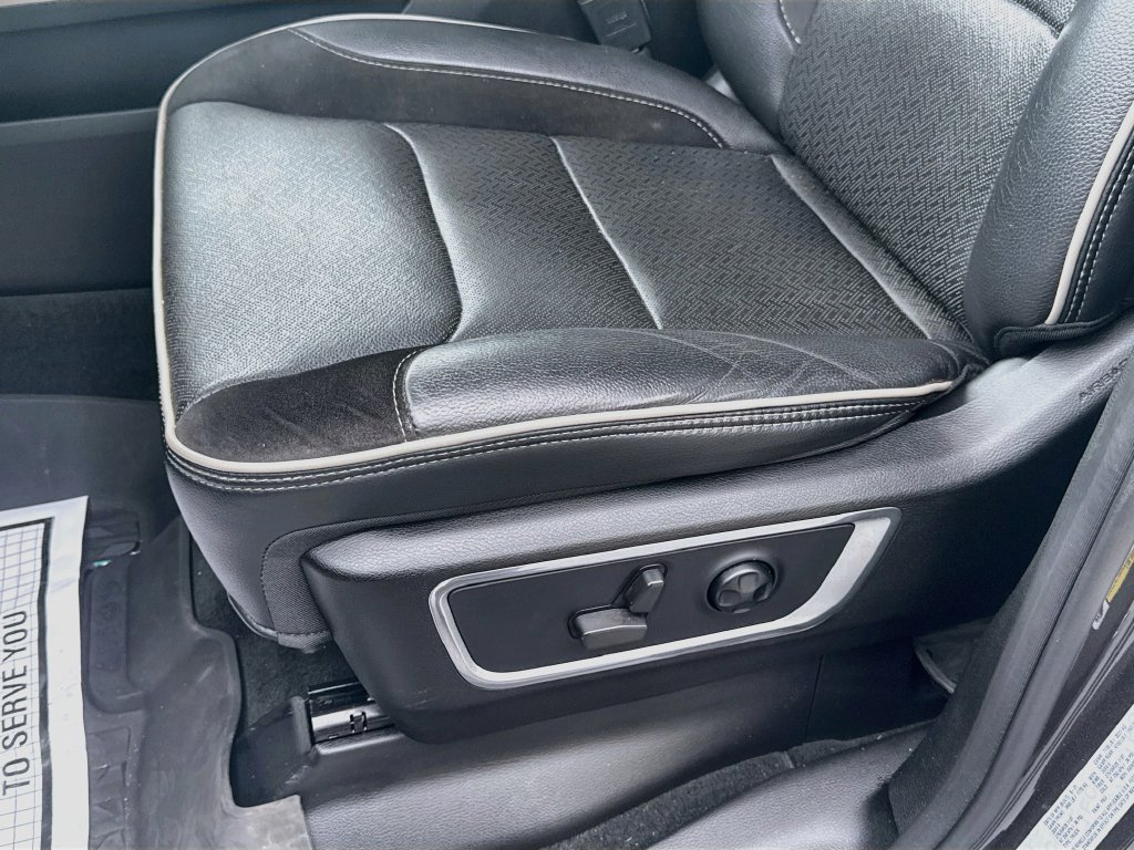 Used 2021 RAM 1500 Laramie AWD/4WD image 22
