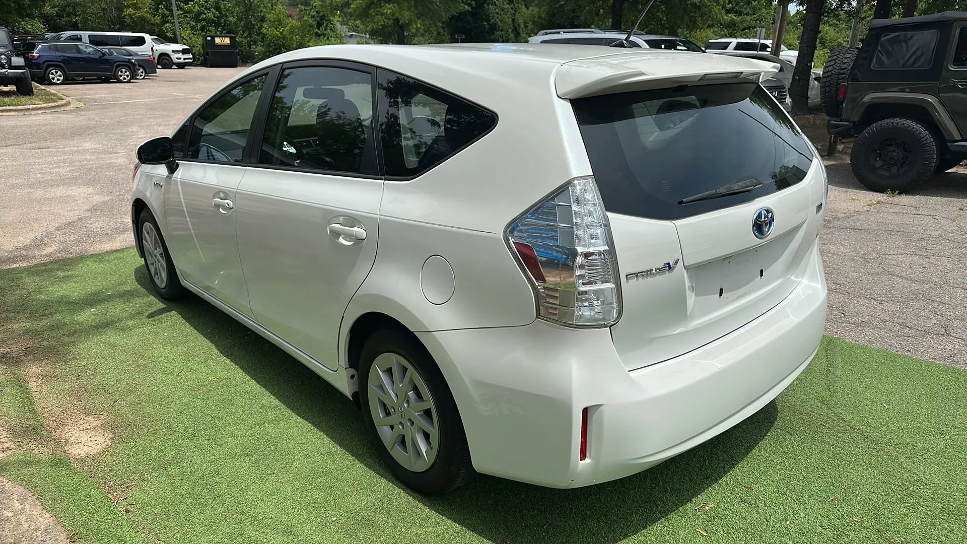 Used 2012 Toyota Prius V Two FWD image 5