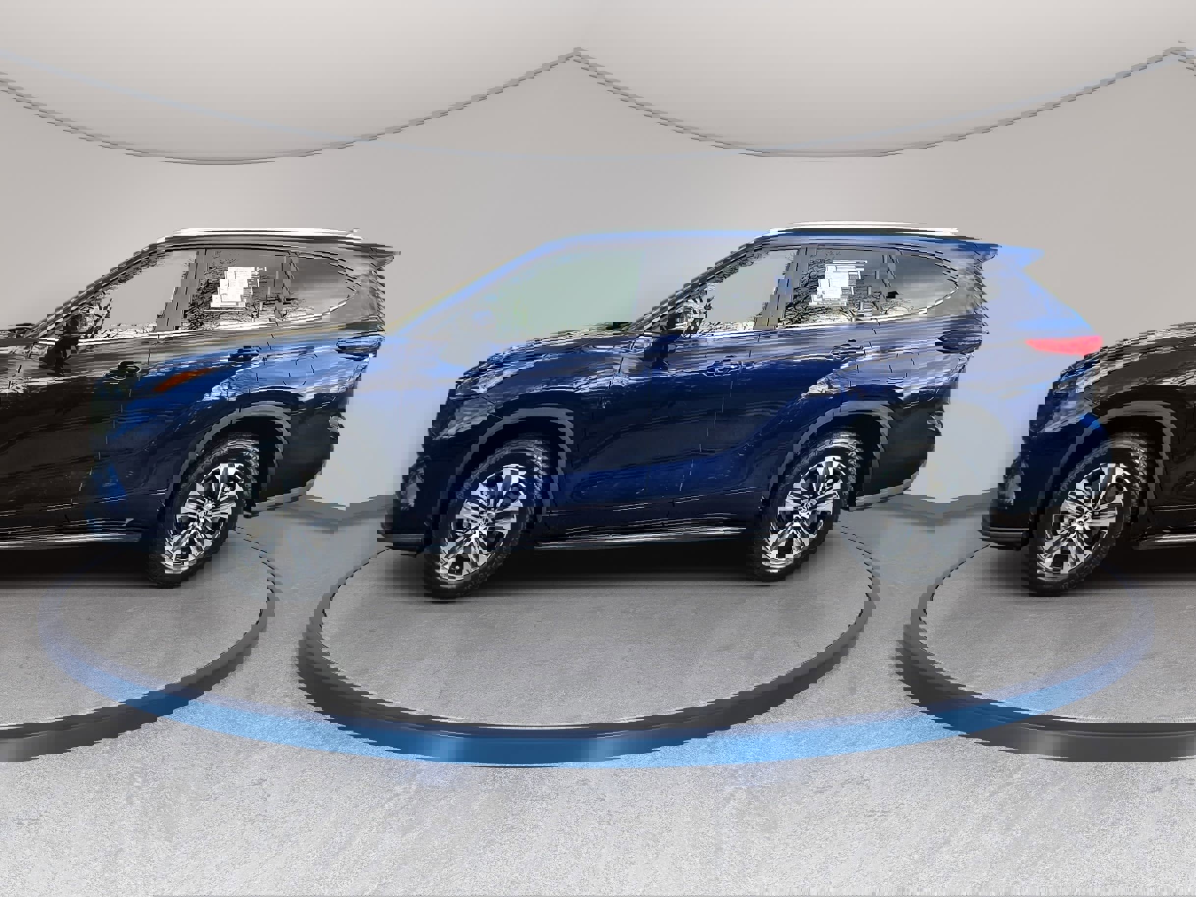 Used 2023 Toyota Highlander XLE image 8