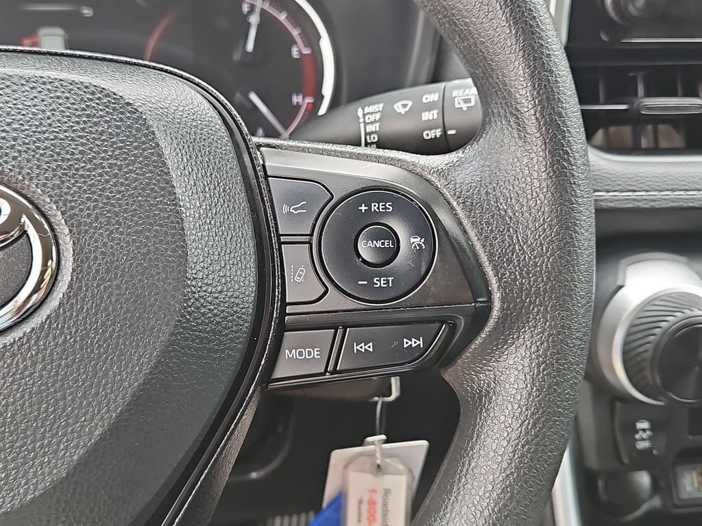 Used 2025 Toyota RAV4 LE FWD image 22