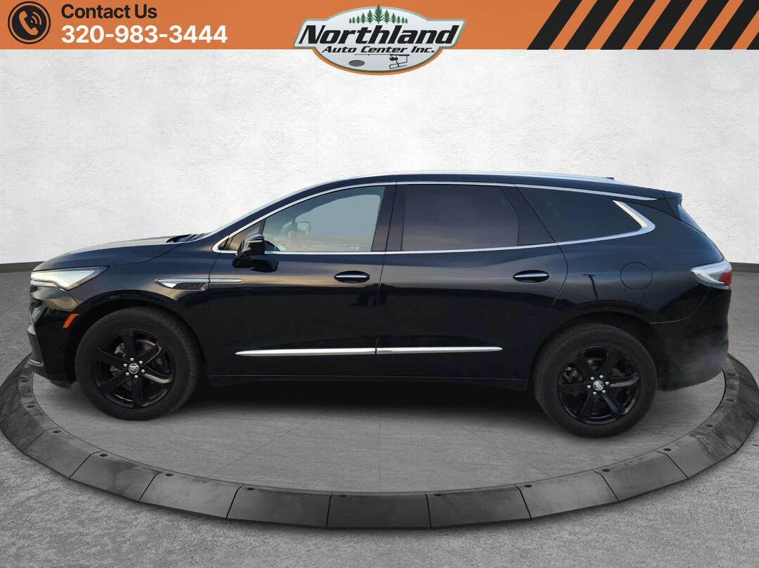 Used 2024 Buick Enclave Essence w/ Experience Buick Package image 8