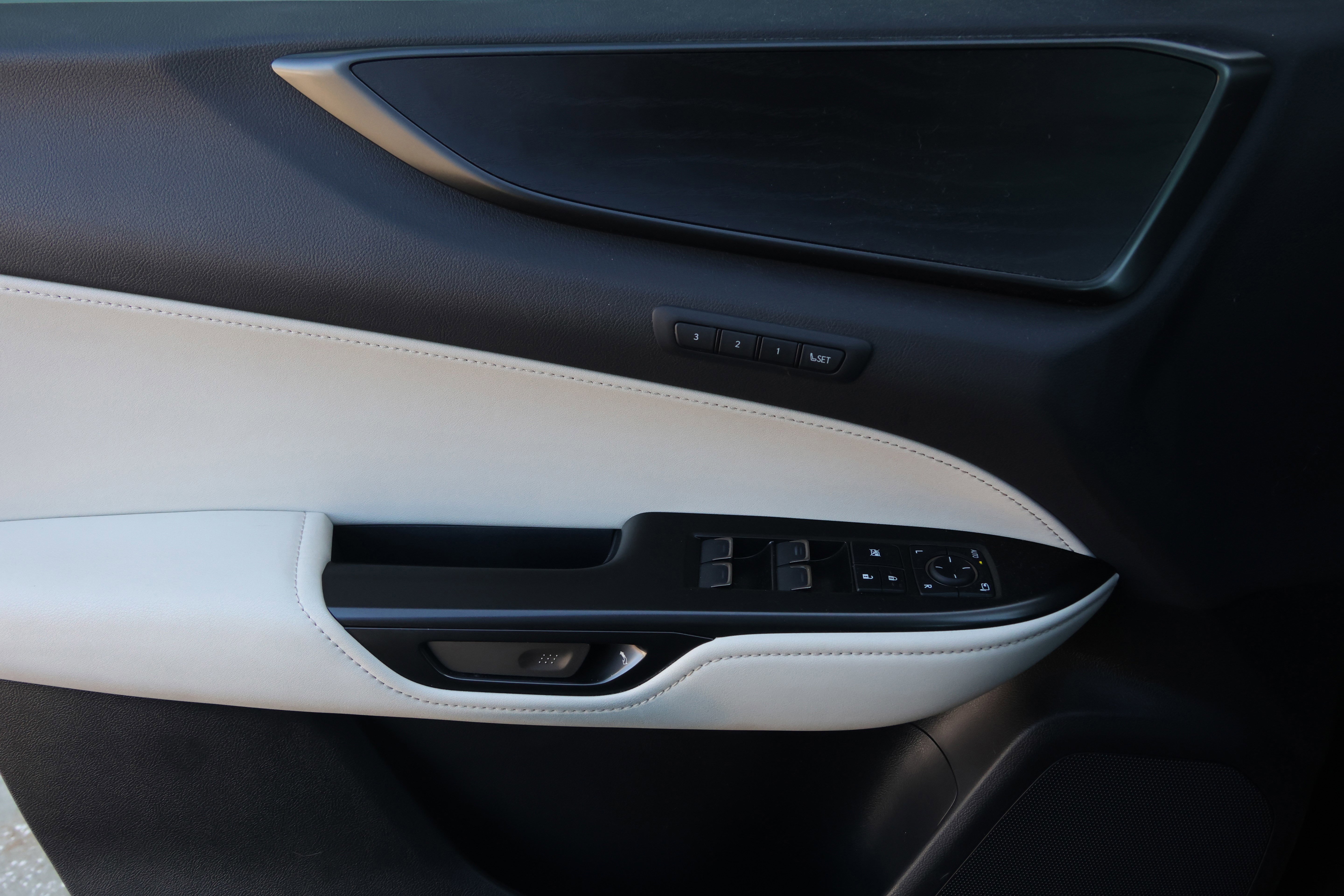 Certified 2025 Lexus NX 450h+ AWD w/ Towing Package (2000 Lbs) image 12