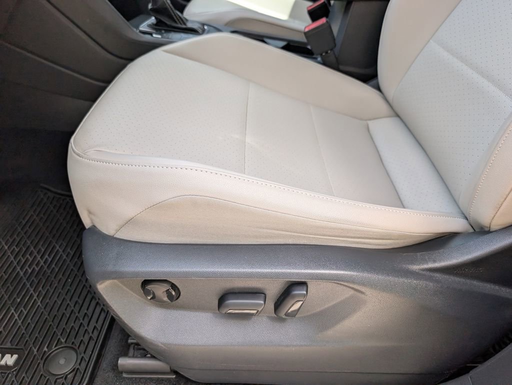 Used 2021 Volkswagen Tiguan SE FWD image 20