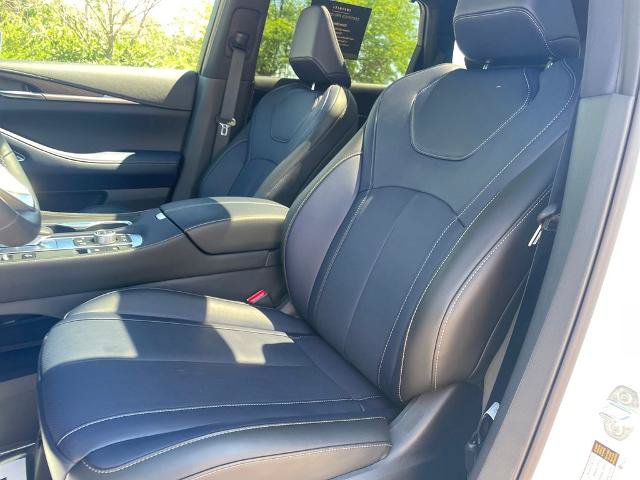 Certified 2026 INFINITI QX60 Sport w/ Dark Cargo Package AWD/4WD image 17