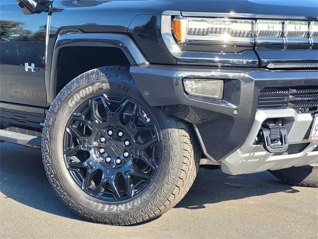 Used 2024 GMC Hummer EV 2X image 3
